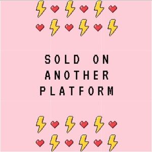 SOLD 💥💥💥Starbucks Reserve Seattle "Books Coffee Rain" Mug 2021 12oz NWT